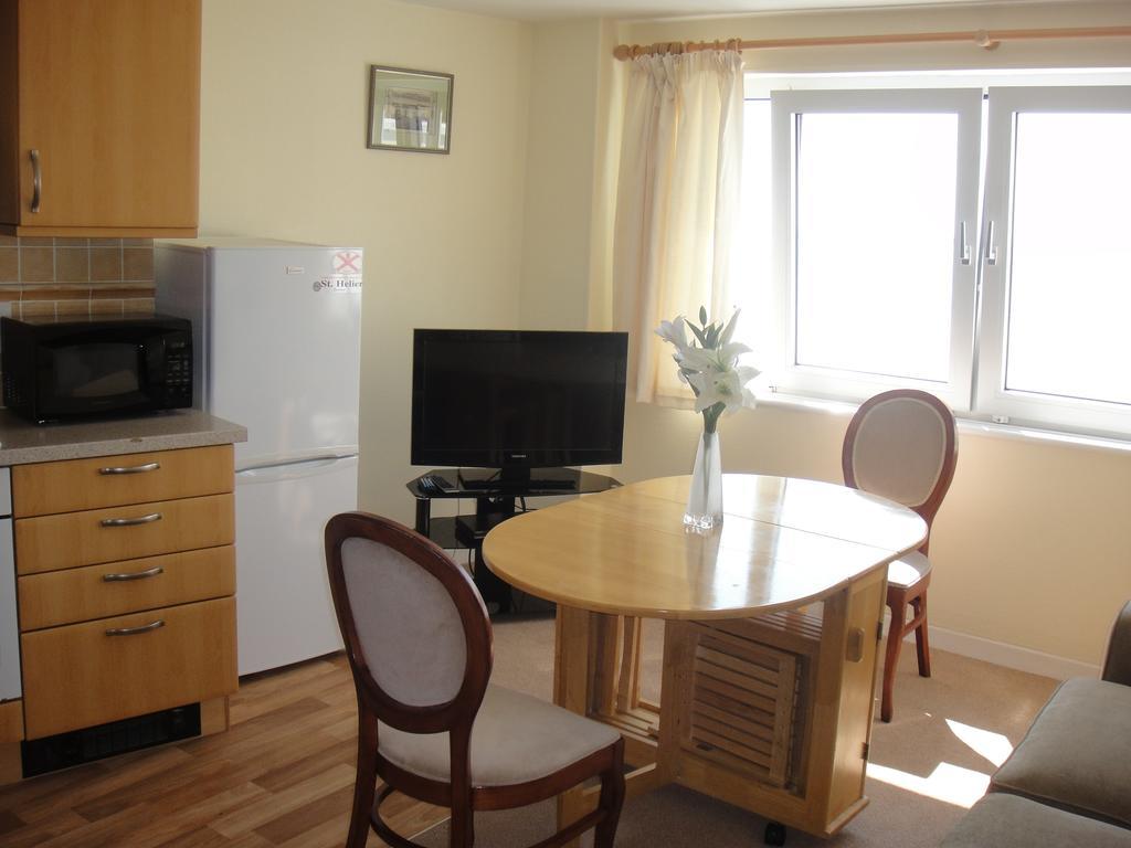 Apartamento Beau Rivage St Brelade Habitación foto